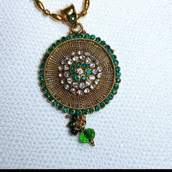 Green Necklace set - Picture 2 of 6